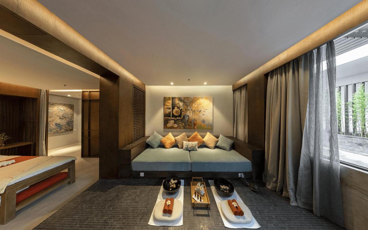 Oakwood Ha Long Hotel Exterior photo