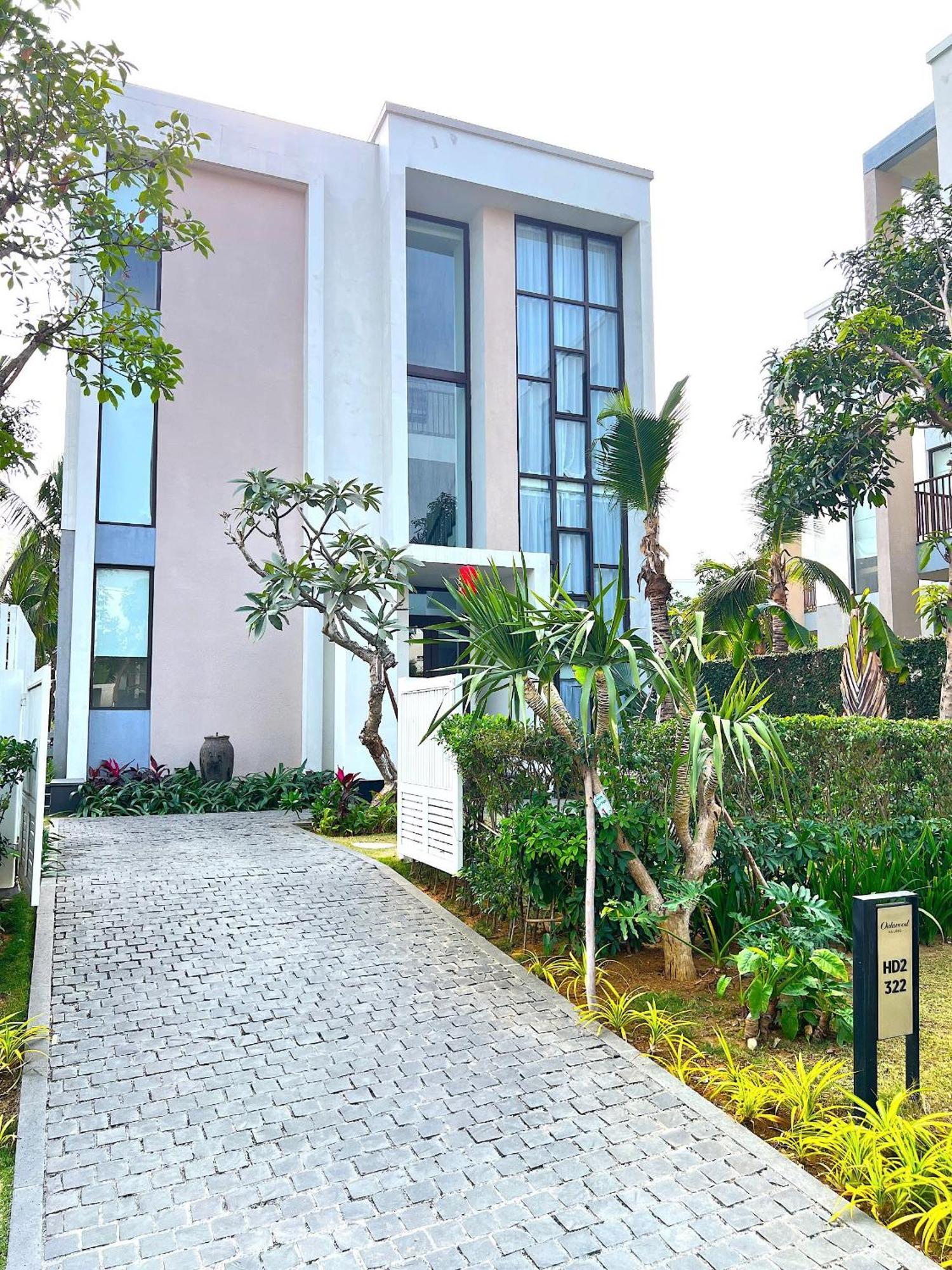 Oakwood Ha Long Hotel Exterior photo