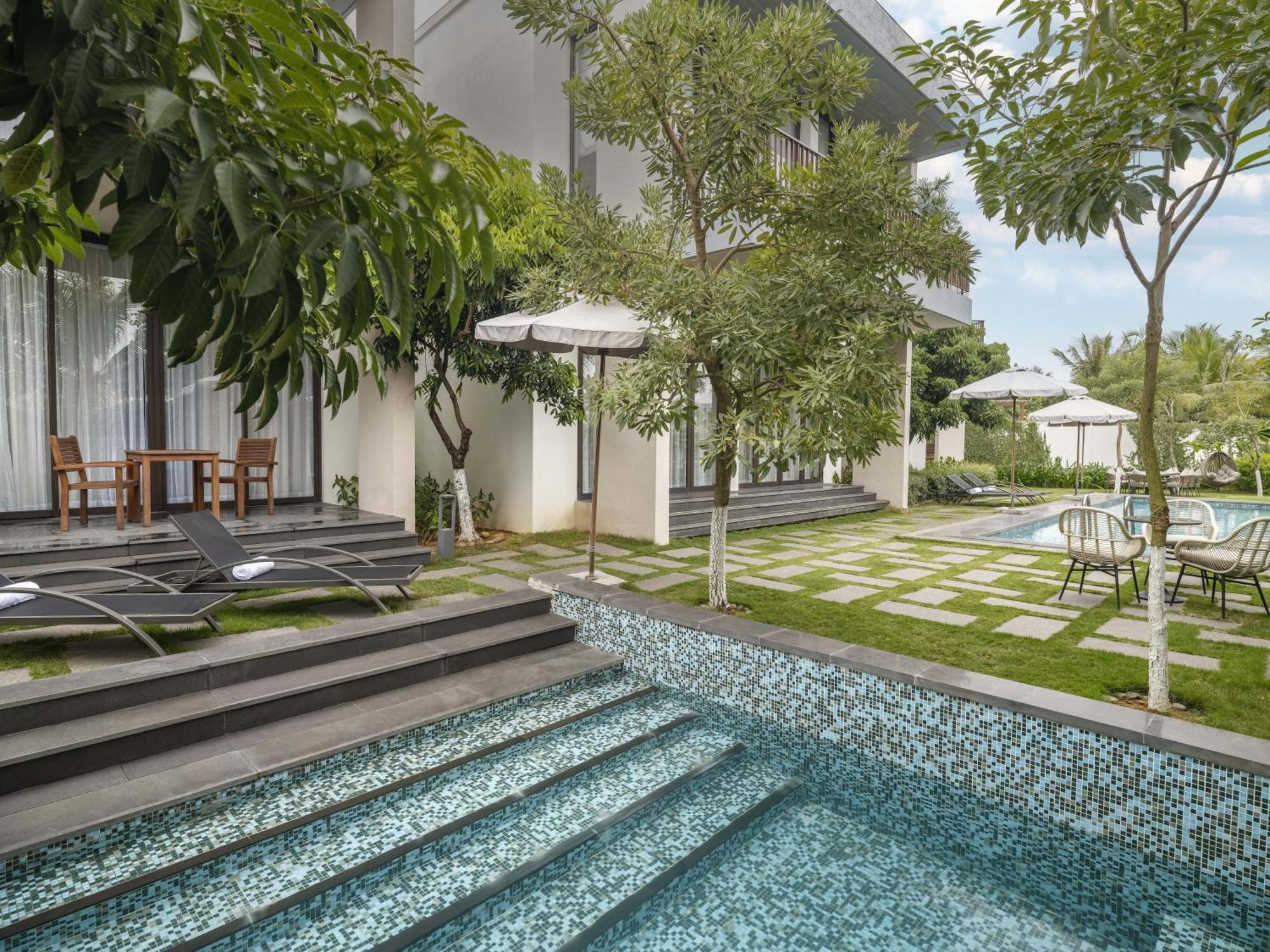 Oakwood Ha Long Hotel Exterior photo