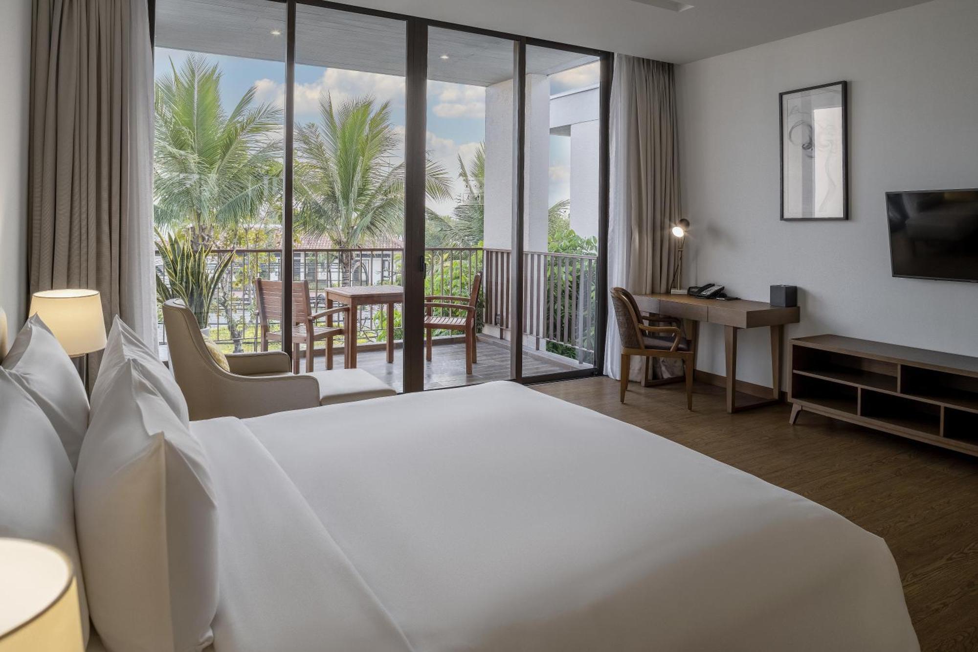 Oakwood Ha Long Hotel Exterior photo